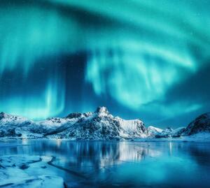 Fotografie de artă Aurora borealis above snowy mountains, frozen, den-belitsky, (40 x 35 cm)