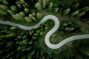 Fotografie de artă Aerial view of car traveling on, Roberto Moiola / Sysaworld, (40 x 26.7 cm)
