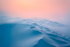 Fotografie de artă Snow covered desert sand dunes at sunset in winter, Xuanyu Han, (40 x 26.7 cm)