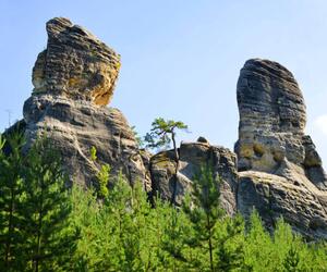 Fotografie Sandstone rock in Hruboskalsko Nature Reserve,, vencavolrab, (40 x 35 cm)