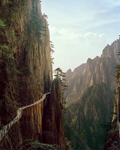 Fotografie Pathway winding through Chinese mountian landscape, DKP, (30 x 40 cm)