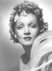 Fotografie de artă Marlene Dietrich, Destry Rides Again 1939 Directed By George Marshall, (30 x 40 cm)