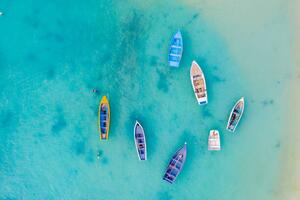 Fotografie Boats in the crystal sea from, Roberto Moiola / Sysaworld