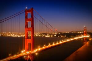 Fotografie de artă Evening Cityscape of Golden Gate Bridge, Melanie Viola, (40 x 26.7 cm)