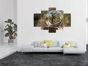 Tablou - Reflecție intr-o sferă transparentă (150x105 cm)