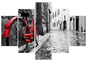 Tablou - Bicicleta roșie pe o stradă pavată (150x105 cm)