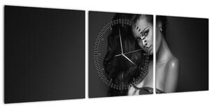 Tablou - Portretul unei femei seducătoare, alb-negru (cu ceas) (90x30 cm)