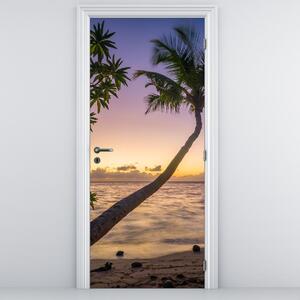 Fototapet pentru ușă - Palmier pe plajă (95x205cm)