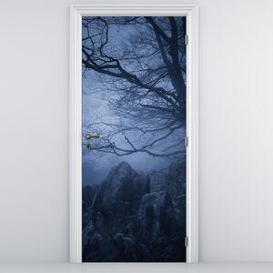 Fototapet pentru ușă - Pădurea întunecată (95x205cm)