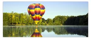 Tablou cu balon cu aer cald pe un lac (120x50 cm)