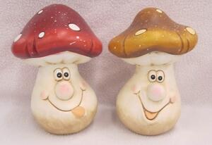 Figurină ciupercă zâmbitoare H 18,5 cm, argilă, modele diferite