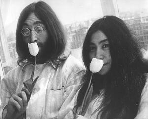 Fotografie Bed-In for Peace by Yoko Ono and John Lennon, 1969