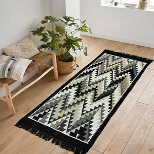 Covor traditional, cu doua fete, dimensiunea 60x150cm, negru-bej