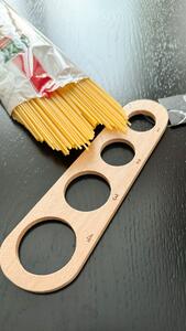 Masurator pentru spaghete din lemn SENZA