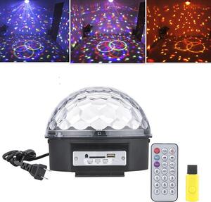 Proiector Disco Led cu telecomanda si Redare Audio MP3 + Stick cadou