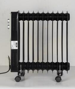 Calorifer electric Floria ZLN3666,Negru 2500 W, 11 elementi, 3 trepte de putere, Termostat reglabil, Protectie supra-incalzire, Indicator luminos