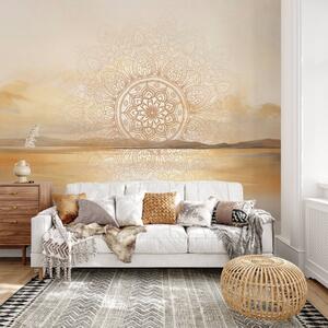 Tapet Design mandala simetric texturat care acoperă un peisaj cu mare, dealuri și cer, culori pastelate delicate, Fototapet Boho, w09491 : Uwalls.ro