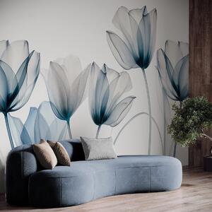Tapet Flori de lalea albastre și albe translucide, cu tulpini lungi, pe fundal deschis, artă florală delicată și, Fototapet Flori, w09538 : Uwalls.ro