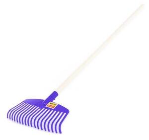 Grebla jucarie din plastic cu maner de lemn, 78x27x4 cm
