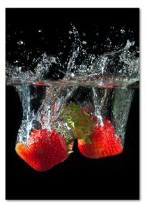 Tablou pe pe sticlă Căpșune sub apă