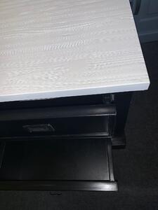 Comoda TV JOY lemn masiv negru/alb 134/43/55 cm