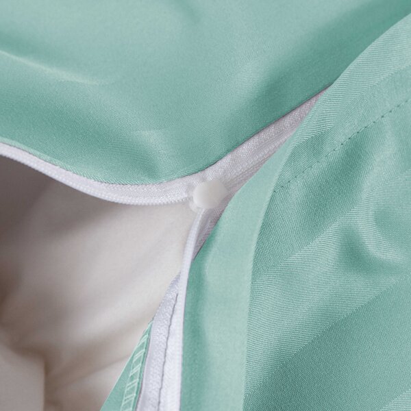 Lenjerie de pat hoteliera din microfibra JASMINE menta - dunga 2 cm Dimensiunile lenjeriei: 70 x 90 cm | 140 x 220 cm