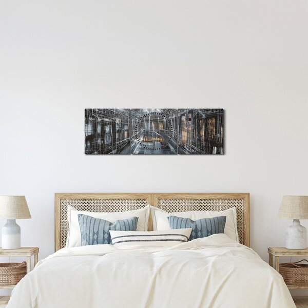 Tablou cu u interiorul clădirii vechi (cu ceas) (90x30 cm)