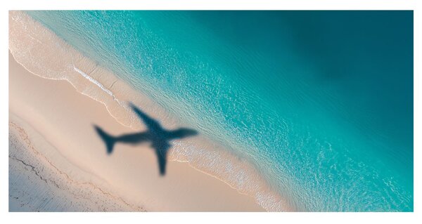 Tablou coasta azurie cu avion