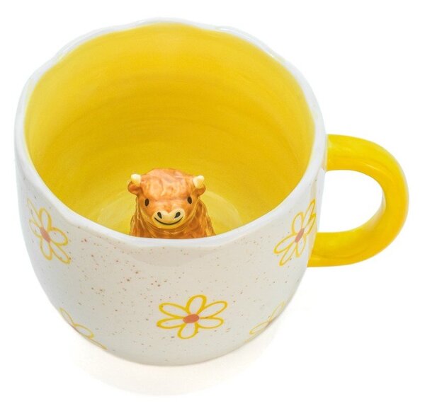 Cană galbenă-crem din porțelan 350 ml Surprise Highland Cow – Sass & Belle