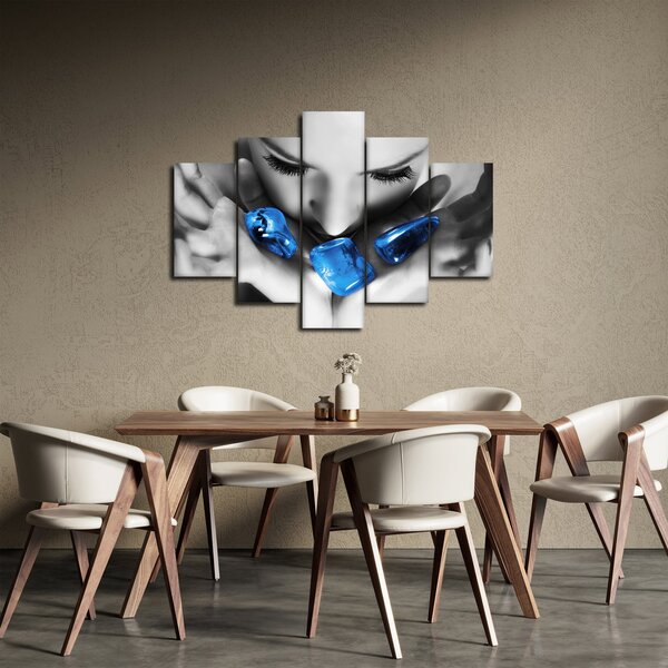 Tablou cu portretul femeii cu pietre (150x105 cm)
