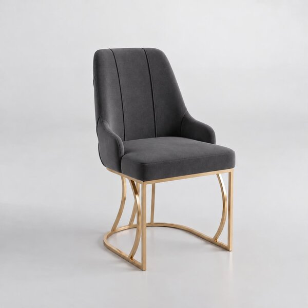 Scaun Lucca Crem – Tapițat Elegant, Picioare Metalice Aurii, Spătar Capitonat cu Inel Decorativ – Desire Furniture