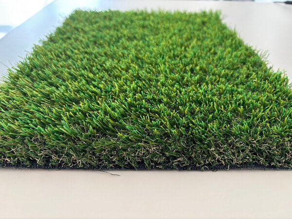 Covor Gazon Iarba Artificiala Produs Belgia, Calitate Premium, Model Oasis 30 mm inaltime fir, Gradinita Loc de Joaca Terasa Curte, Verde Verde, 200