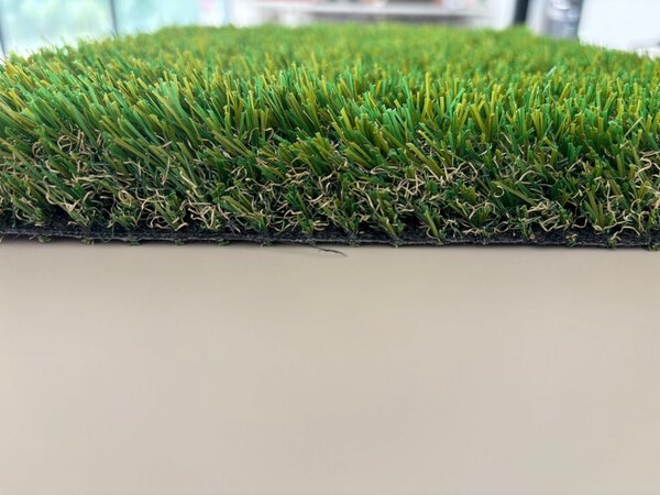 Covor Gazon Iarba Artificiala Produs Belgia, Calitate Premium, Model Oasis 30 mm inaltime fir, Gradinita Loc de Joaca Terasa Curte, Verde Verde, 200