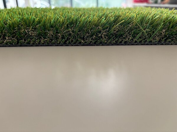 Covor Gazon Iarba Artificiala Produs Belgia, Calitate Premium, Model Oasis 30 mm inaltime fir, Gradinita Loc de Joaca Terasa Curte, Verde Verde, 200