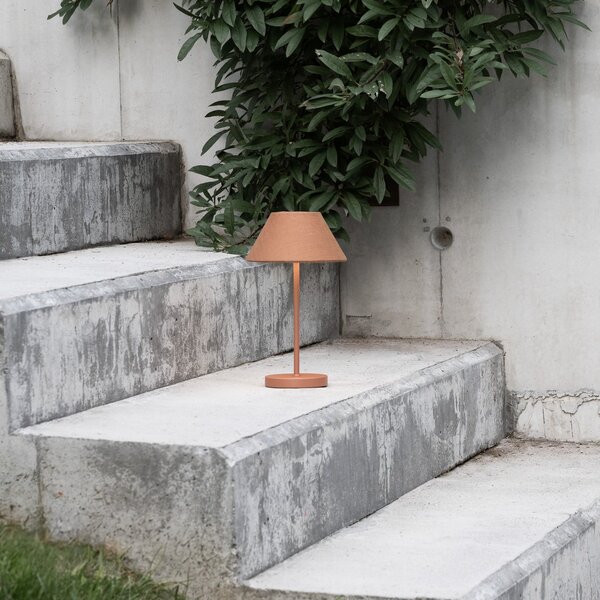 Lampă de masă Watt & Veke, Teya, reglabil, Maro / Rugină, Camera de zi, Metal, Design