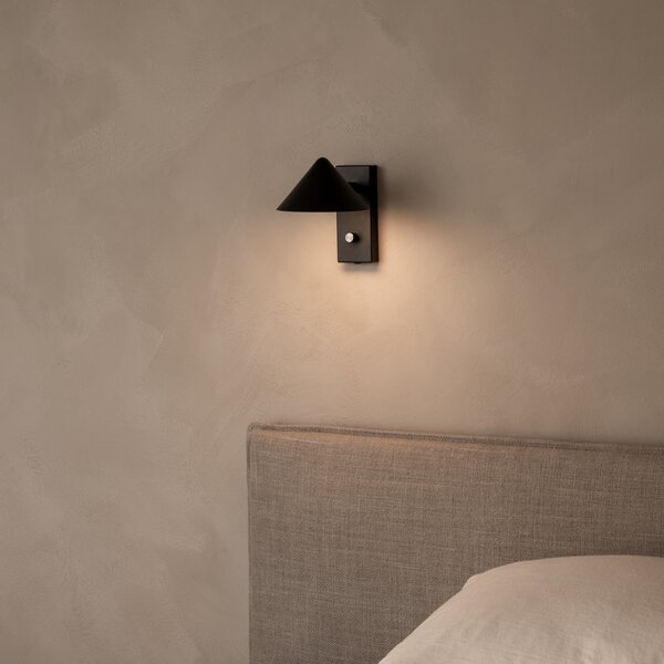 Lampă de perete Watt & Veke, Kuro, reglabil, Negru, Camera de zi, Metal, Design