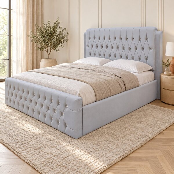 Pat tapițat Chesterfield din catifea Aveline Deluxe 140×200 cm, gri deschis, cu ladă de depozitare