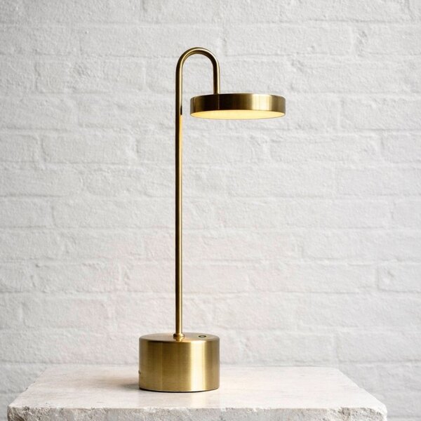 Lampă de masă Dyberg Larsen, MOOVELIGHT, reglabil, Auriu / Alamă, Camera de zi, Metal, Design