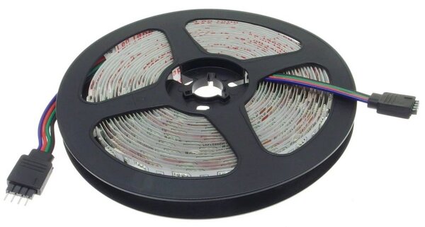 Banda LED RGB interior 24V, 7.2W/m, 9-10lm/LED, lungime 5 m, priza, IP20