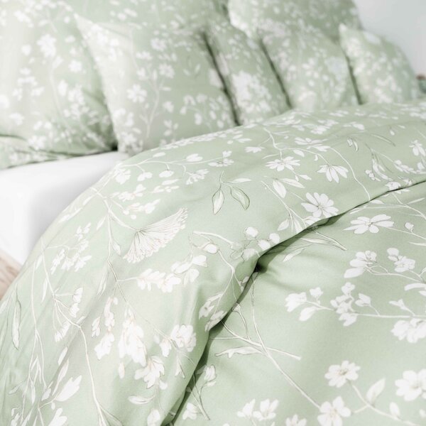 Goldea lenjerie de pat din bumbac satinat - flori de câmp pe verde-salvie 150 x 200 și 50 x 60 cm