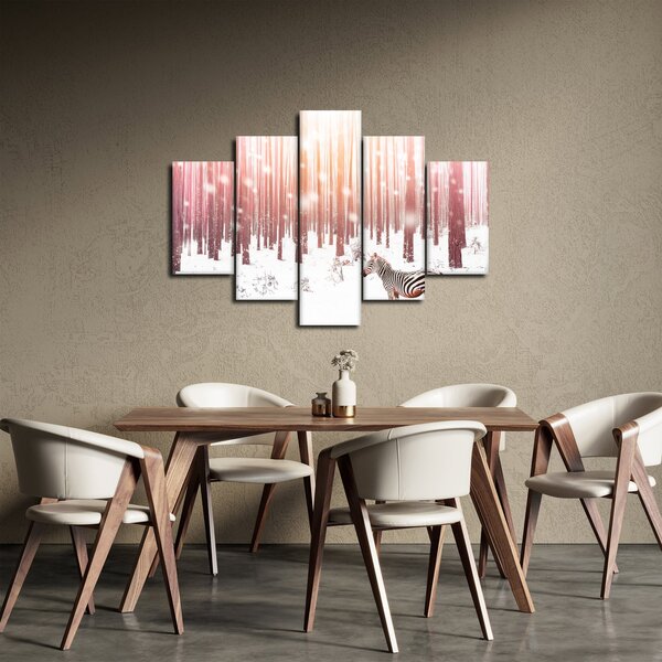 Tablou - Zebra în pădurea înzăpezită (150x105 cm)