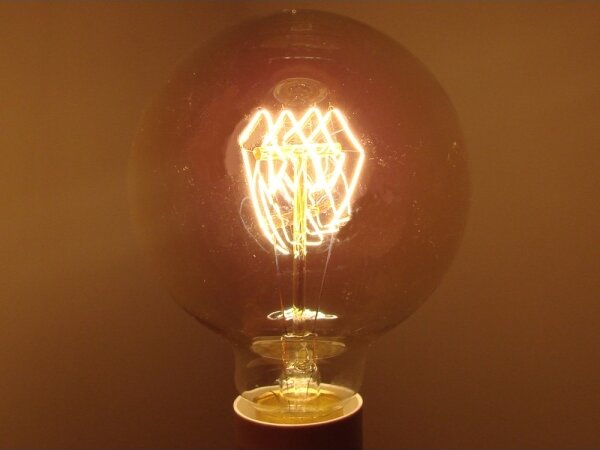 Bec industrial decorativ dimabil SELEBY G95 E27/60W/230V 2200K