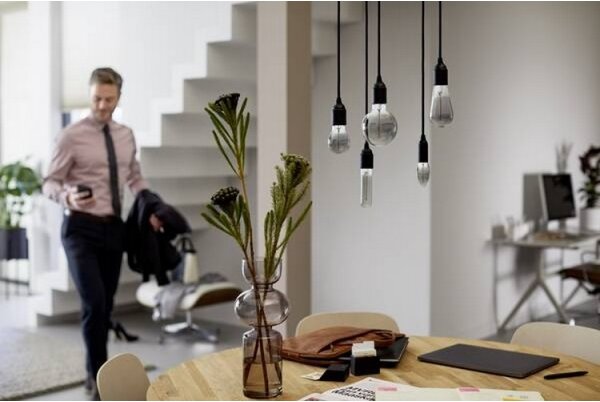 Bec LED Philips E27/2,3W/230V 2700K