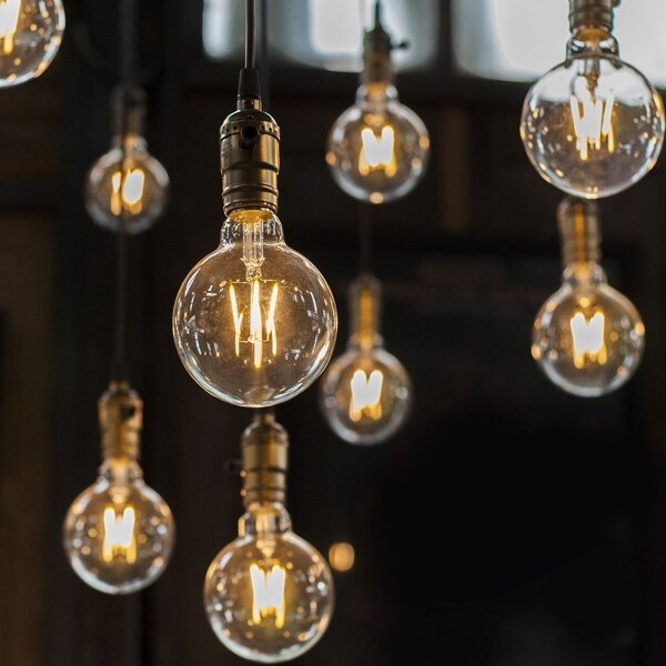 Bec LED dimabil FILAMENT G125 E27/8W/230V 2200K