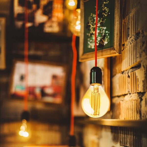 Bec LED FILAMENT AMBER P45 E14/4W/230V 2200K