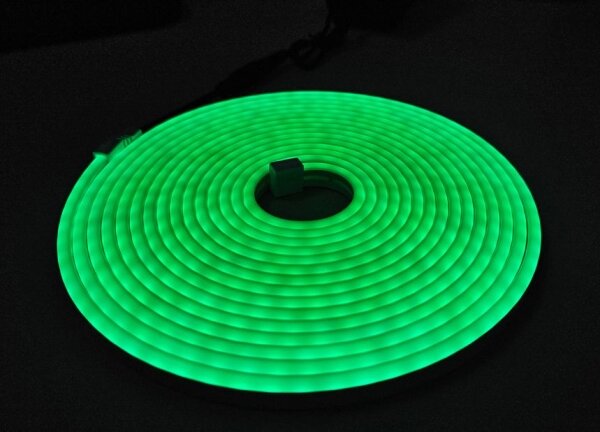 Bandă LED flexibilă NEON LED/10W/230V 5 m IP65 verde