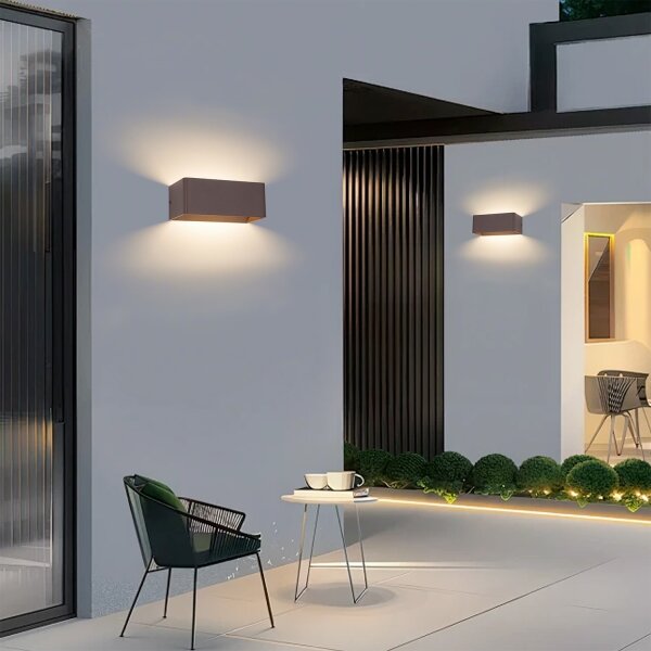 Brilagi - Aplică de perete LED DONNANI, 7W, 230V, 20 cm, maro, IP44