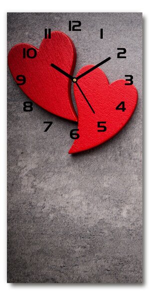 Ceas de sticlă pe perete vertical inimi roșii