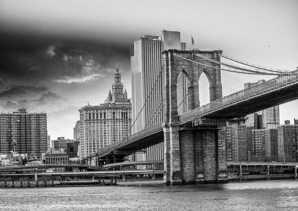 Fototapet. Podul Brooklyn. Vedere Vintage spre Manhattan Municipal Building.N.Y. Art.060193