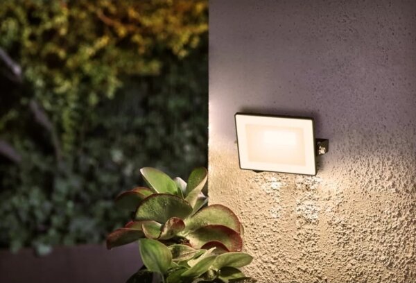Proiector LED Philips LOIS LED/10W/230V IP65 3000K
